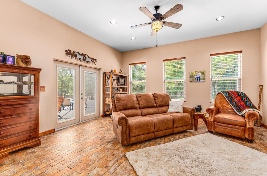 800 Hickory Hammock Rd, 32322