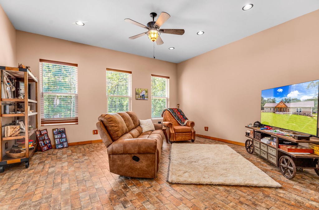 800 Hickory Hammock Rd, 32322