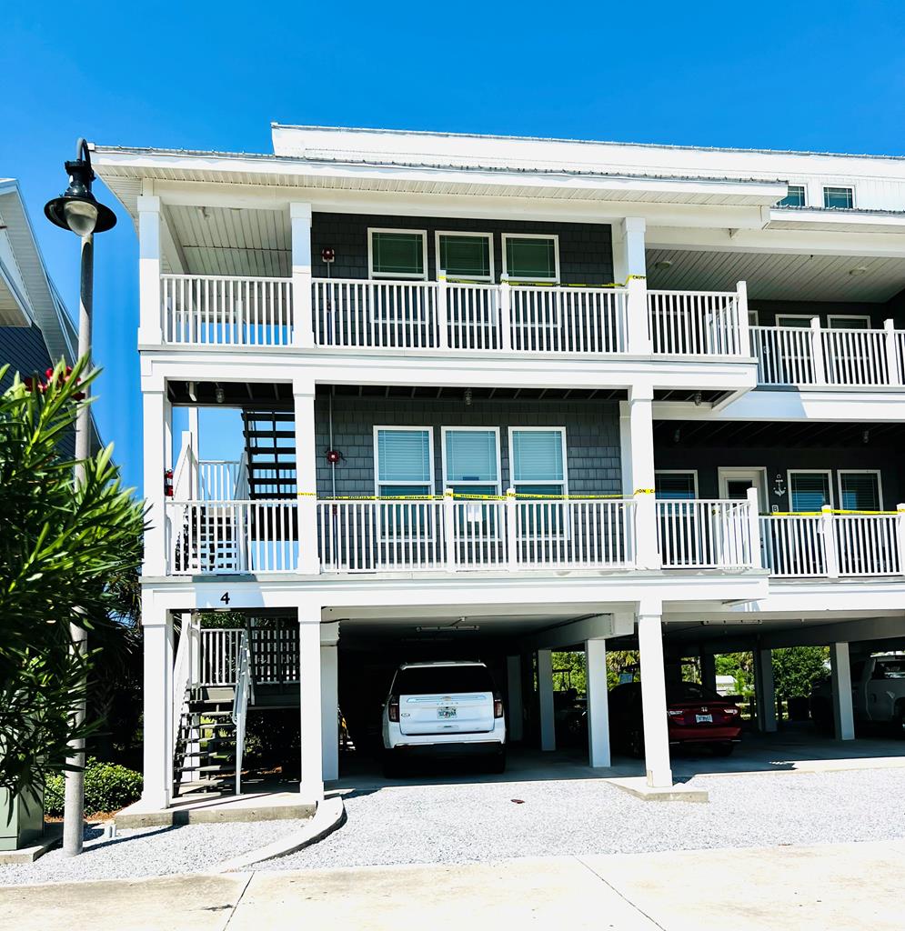1120 15th St # a, 32456 Unit: 4-a