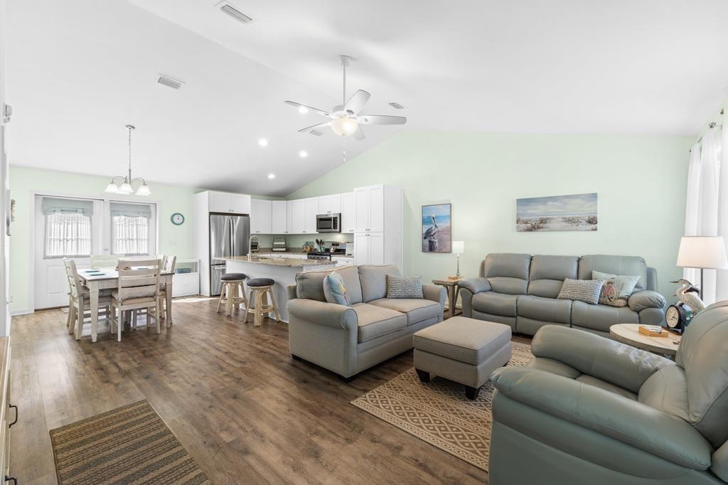 112 Tyler Terr, Port St. Joe 32456