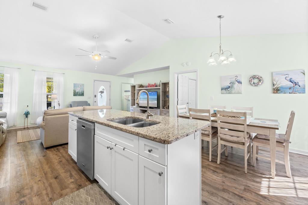 112 Tyler Terr, Port St. Joe 32456