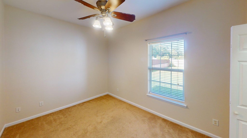 261 Abby Dr, 32465