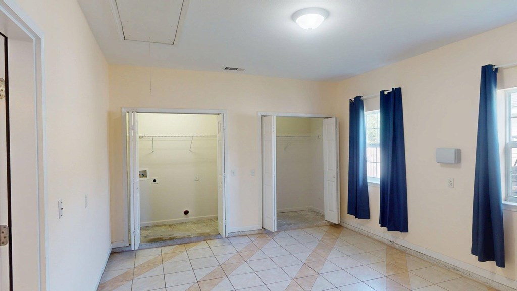 261 Abby Dr, 32465