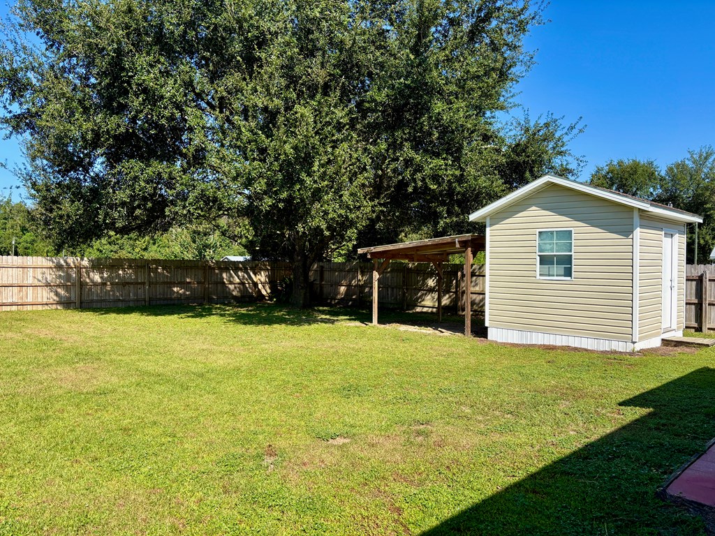 261 Abby Dr, 32465