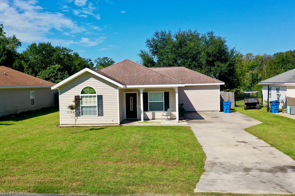 261 Abby Dr, 32465