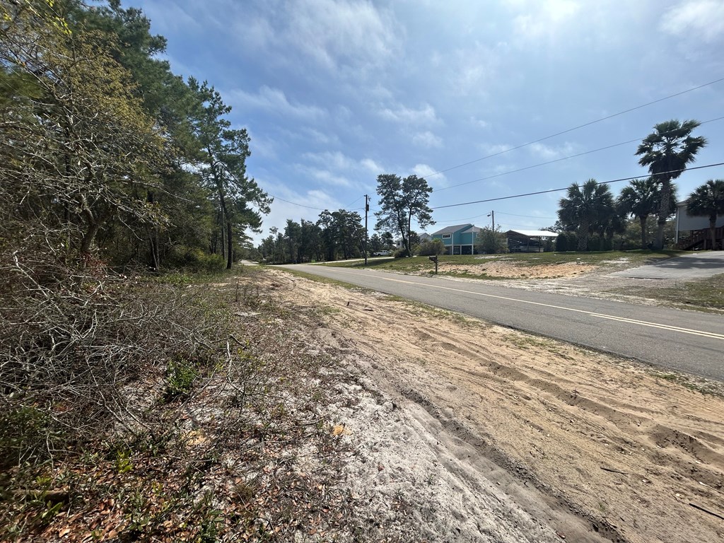 1863 Lighthouse Rd, 32322