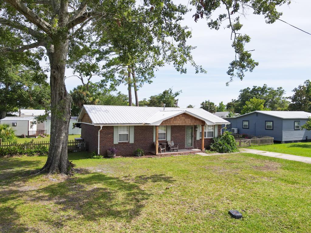 520 7th St, Port St. Joe 32456