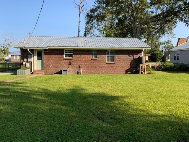 520 7th St, Port St. Joe 32456