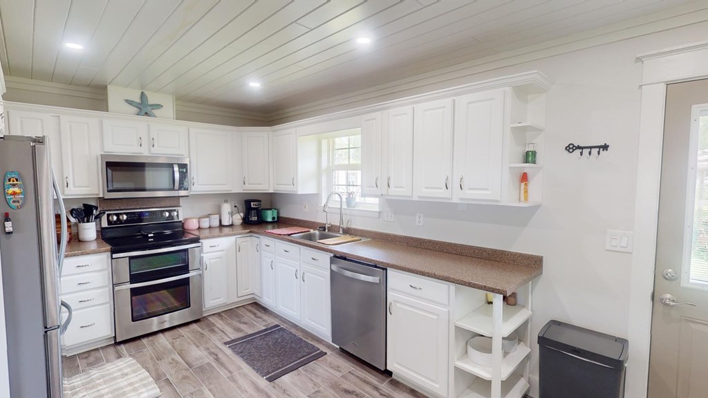 520 7th St, Port St. Joe 32456