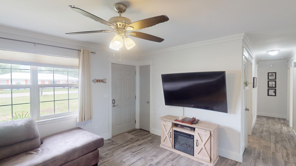 520 7th St, Port St. Joe 32456