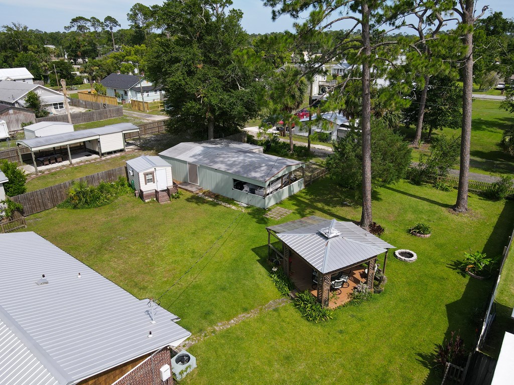 520 7th St, Port St. Joe 32456