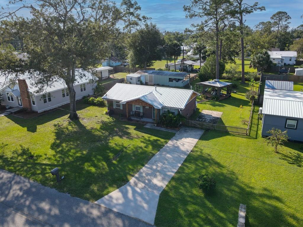 520 7th St, Port St. Joe 32456