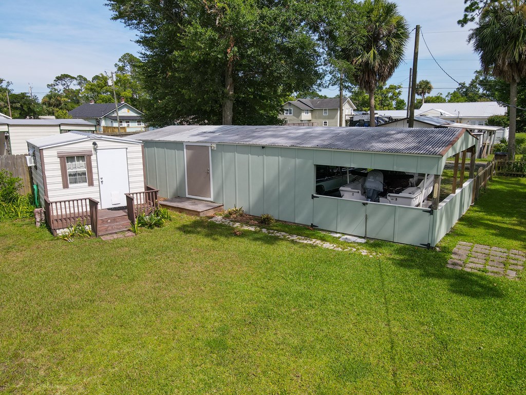 520 7th St, Port St. Joe 32456