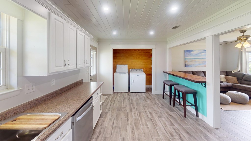 520 7th St, Port St. Joe 32456