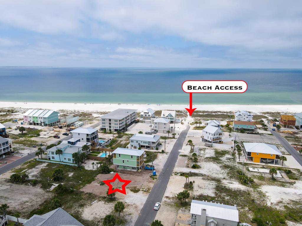 107 S 39th St, 32456