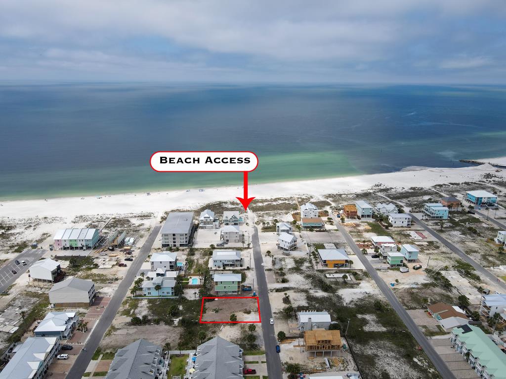 107 S 39th St, 32456