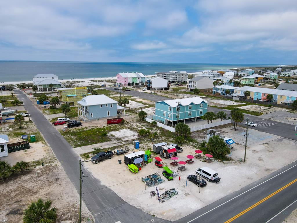 107 S 39th St, 32456