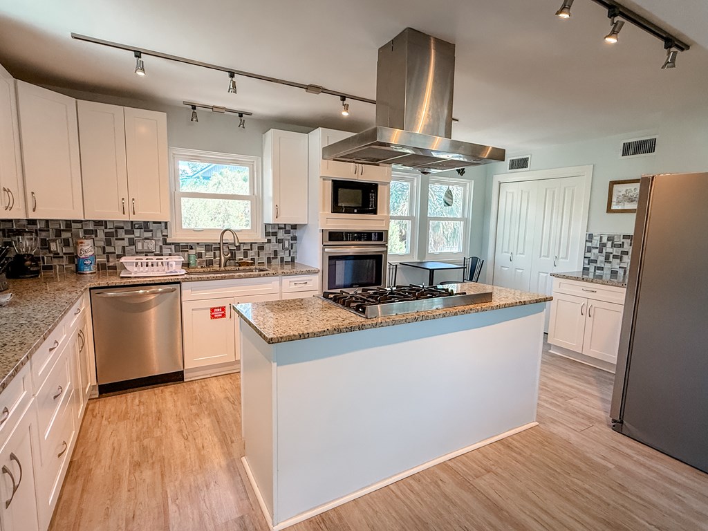 509 W Sawyer St, St. George Island 32328