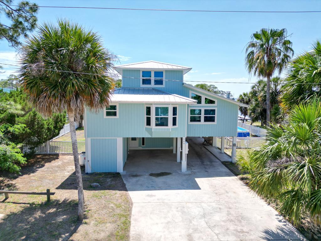 509 W Sawyer St, St. George Island 32328