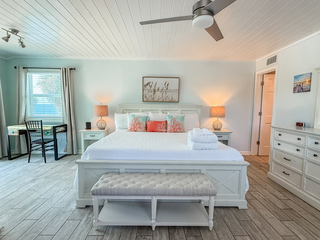 509 W Sawyer St, St. George Island 32328