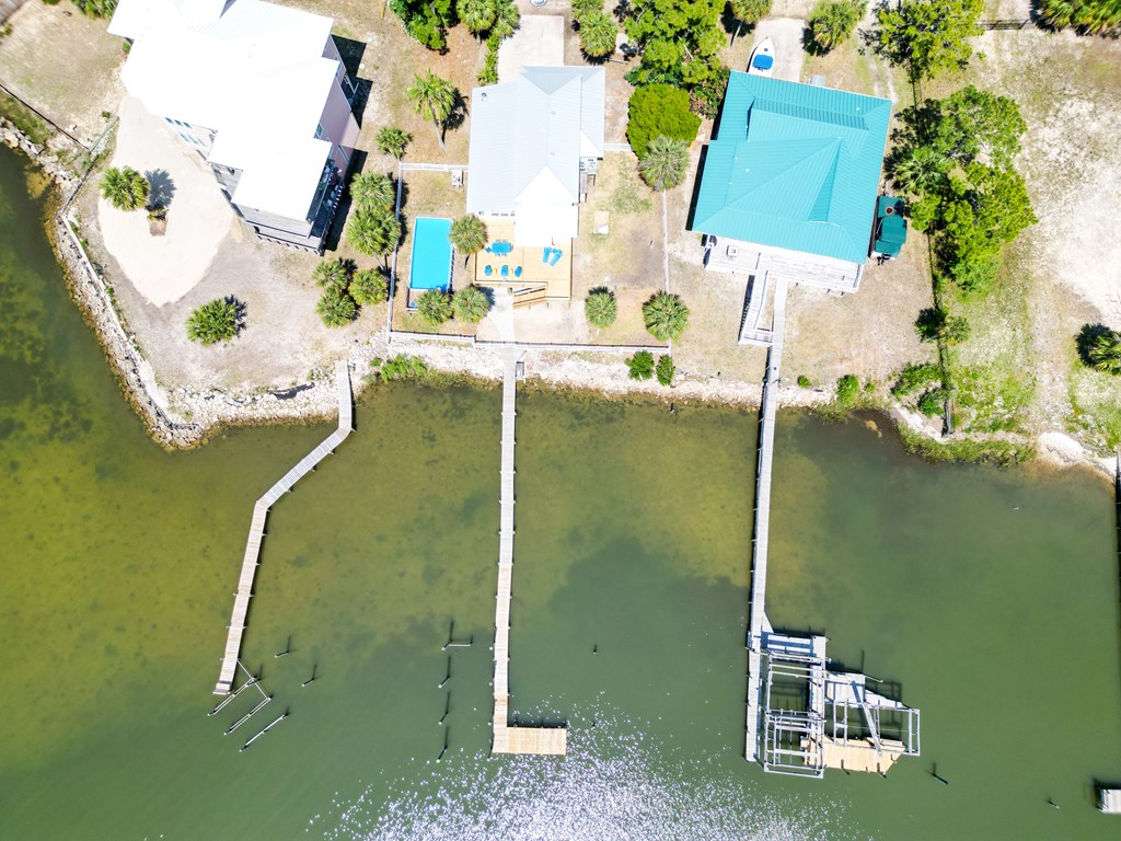509 W Sawyer St, St. George Island 32328