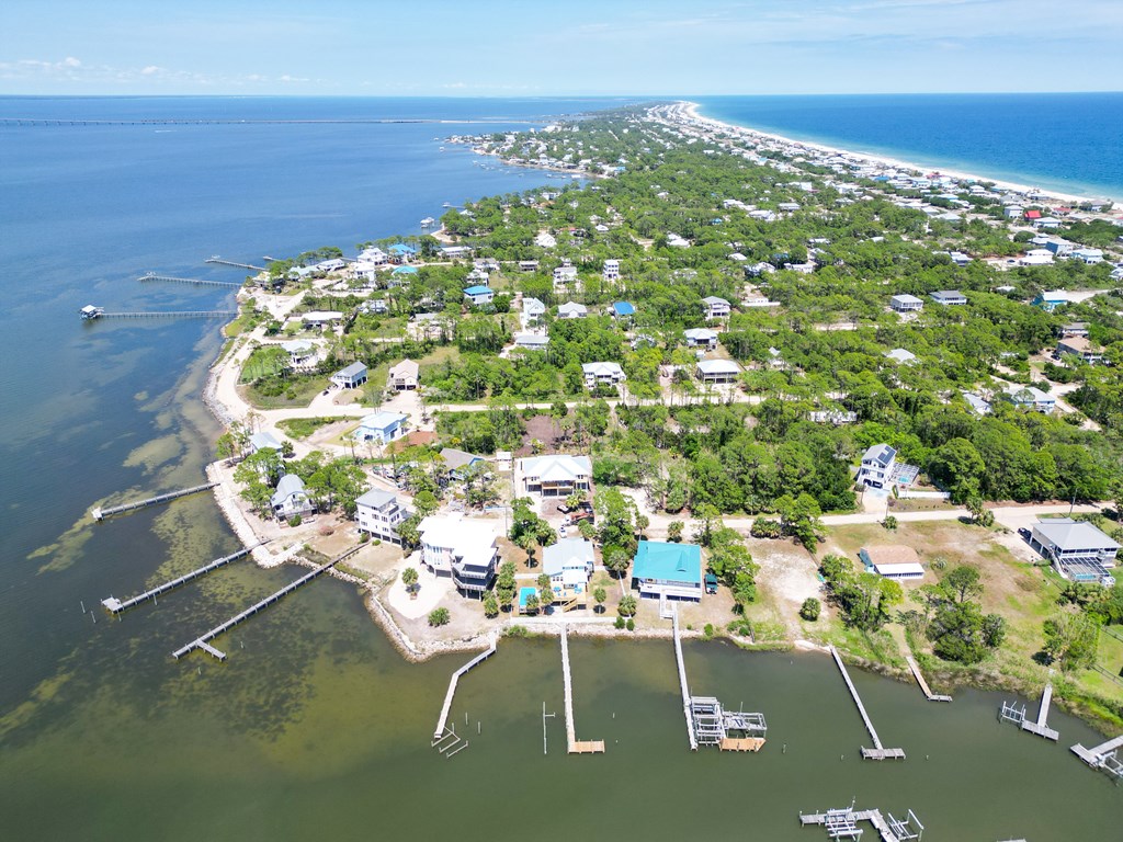 509 W Sawyer St, St. George Island 32328