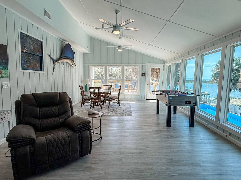 509 W Sawyer St, St. George Island 32328