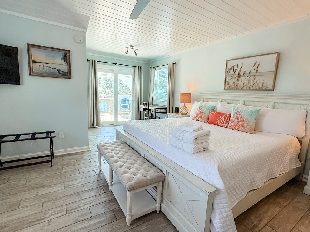 509 W Sawyer St, St. George Island 32328