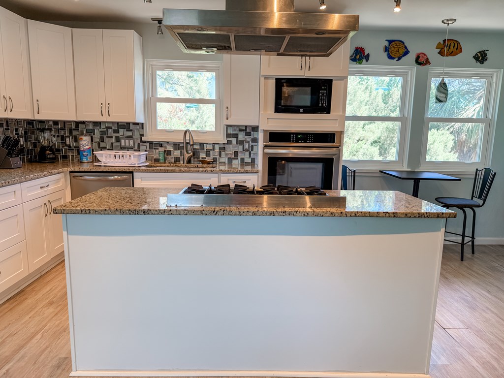 509 W Sawyer St, St. George Island 32328