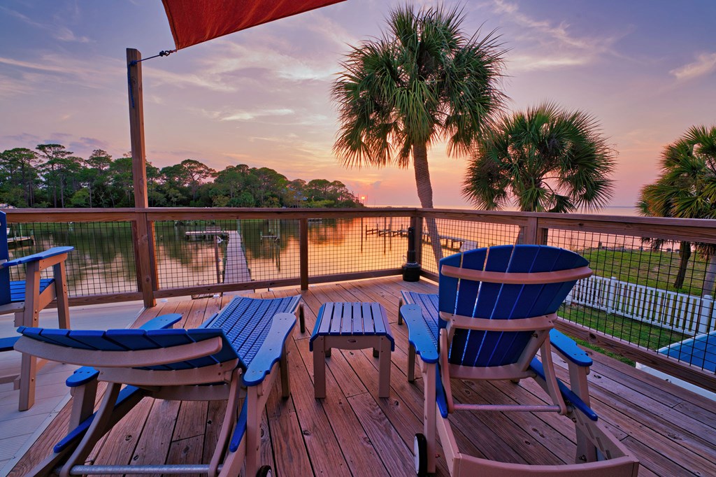 509 W Sawyer St, St. George Island 32328