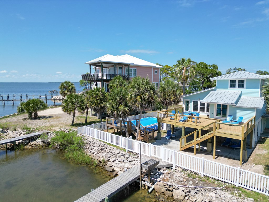 509 W Sawyer St, St. George Island 32328