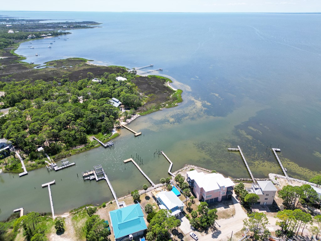 509 W Sawyer St, St. George Island 32328