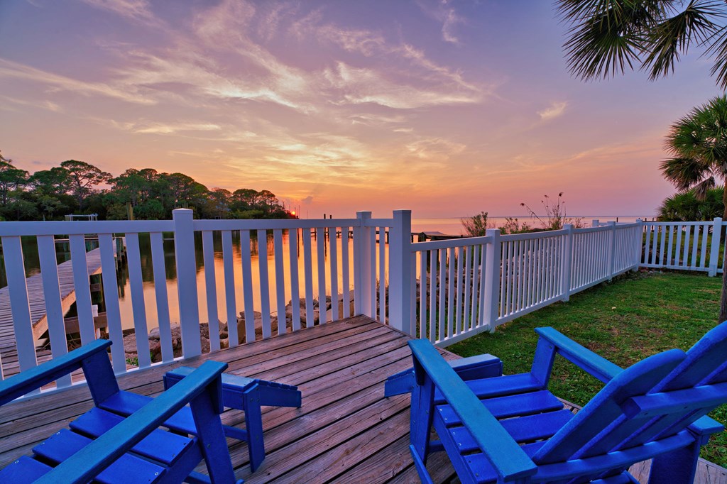 509 W Sawyer St, St. George Island 32328