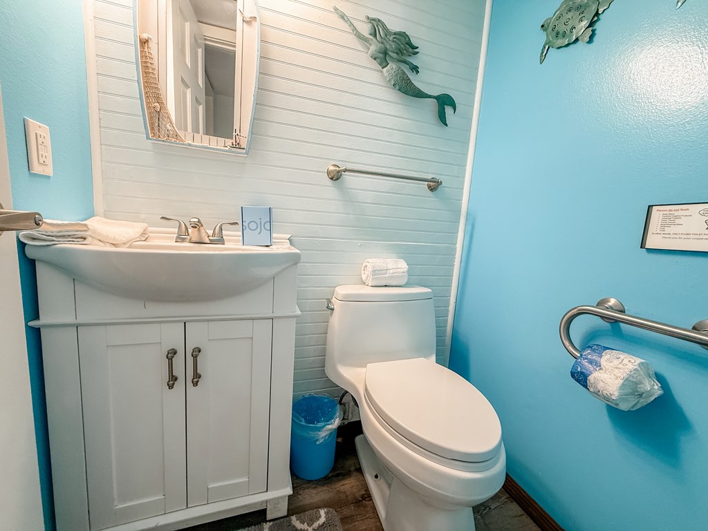 509 W Sawyer St, St. George Island 32328