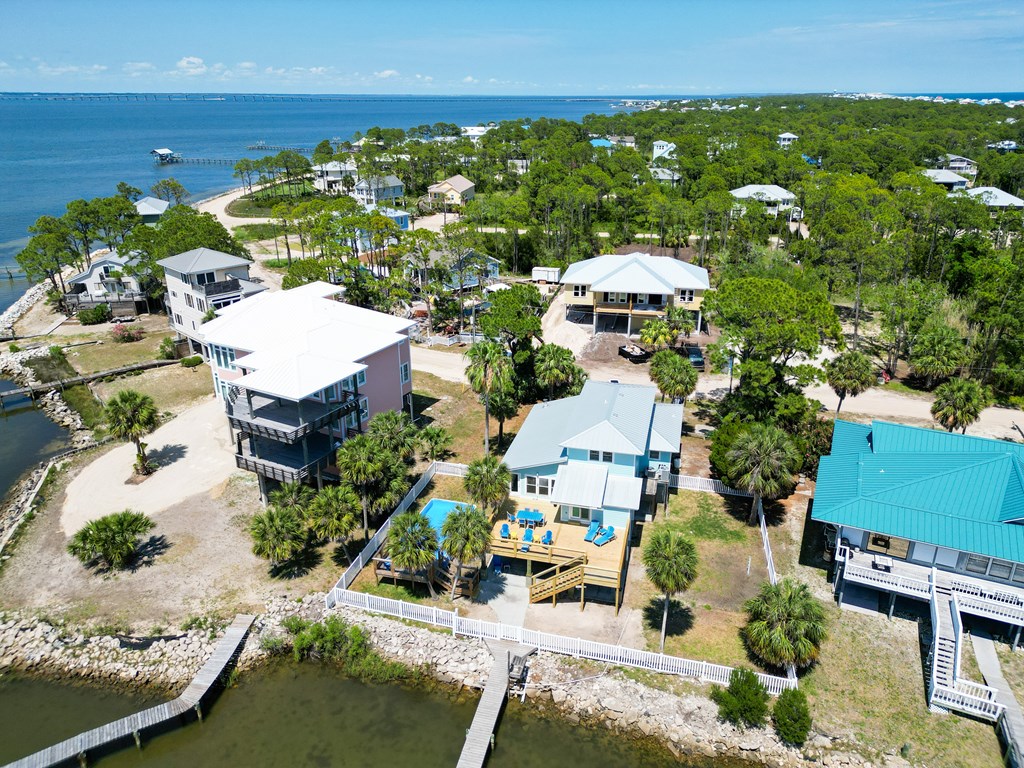 509 W Sawyer St, St. George Island 32328