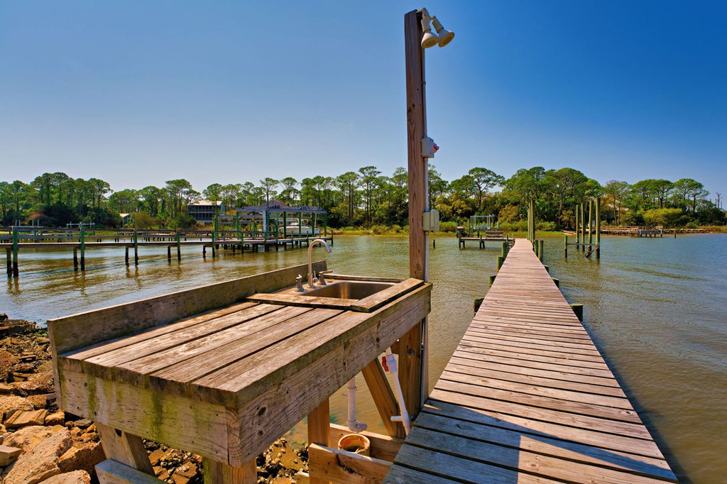 509 W Sawyer St, St. George Island 32328