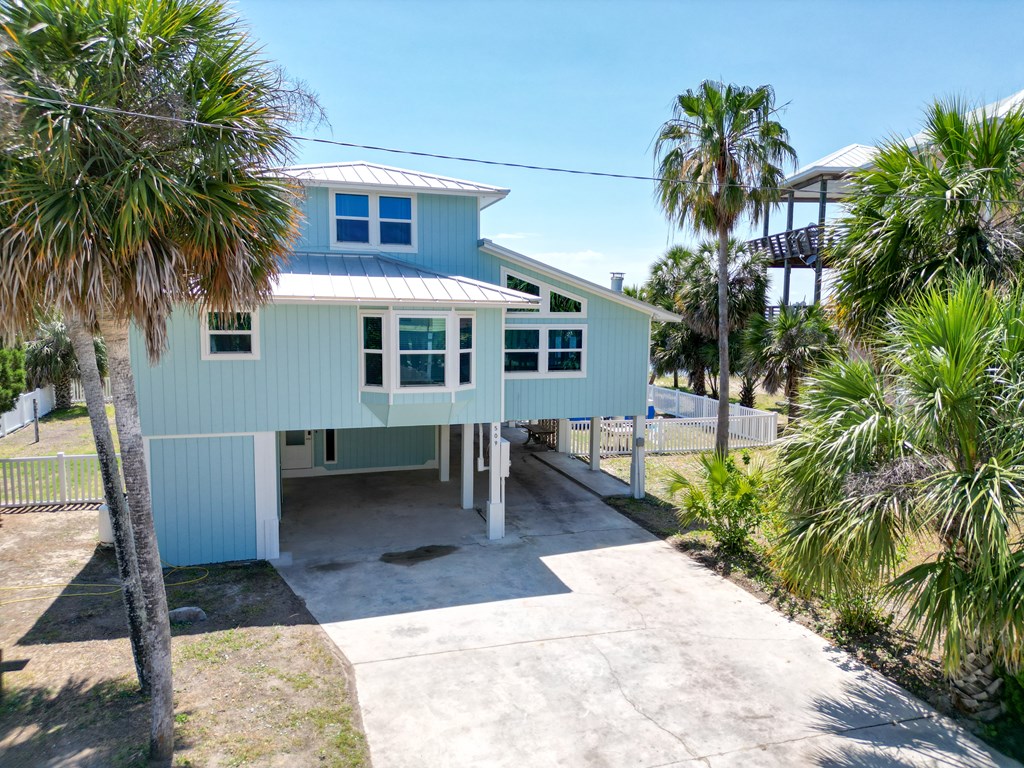 509 W Sawyer St, St. George Island 32328