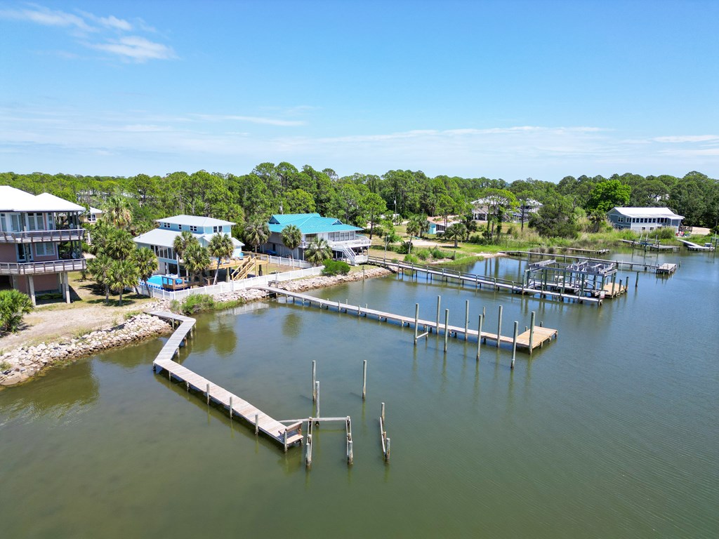 509 W Sawyer St, St. George Island 32328