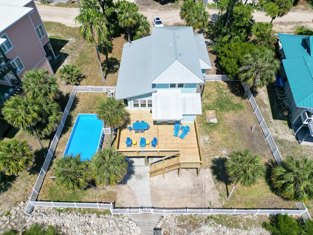 509 W Sawyer St, St. George Island 32328