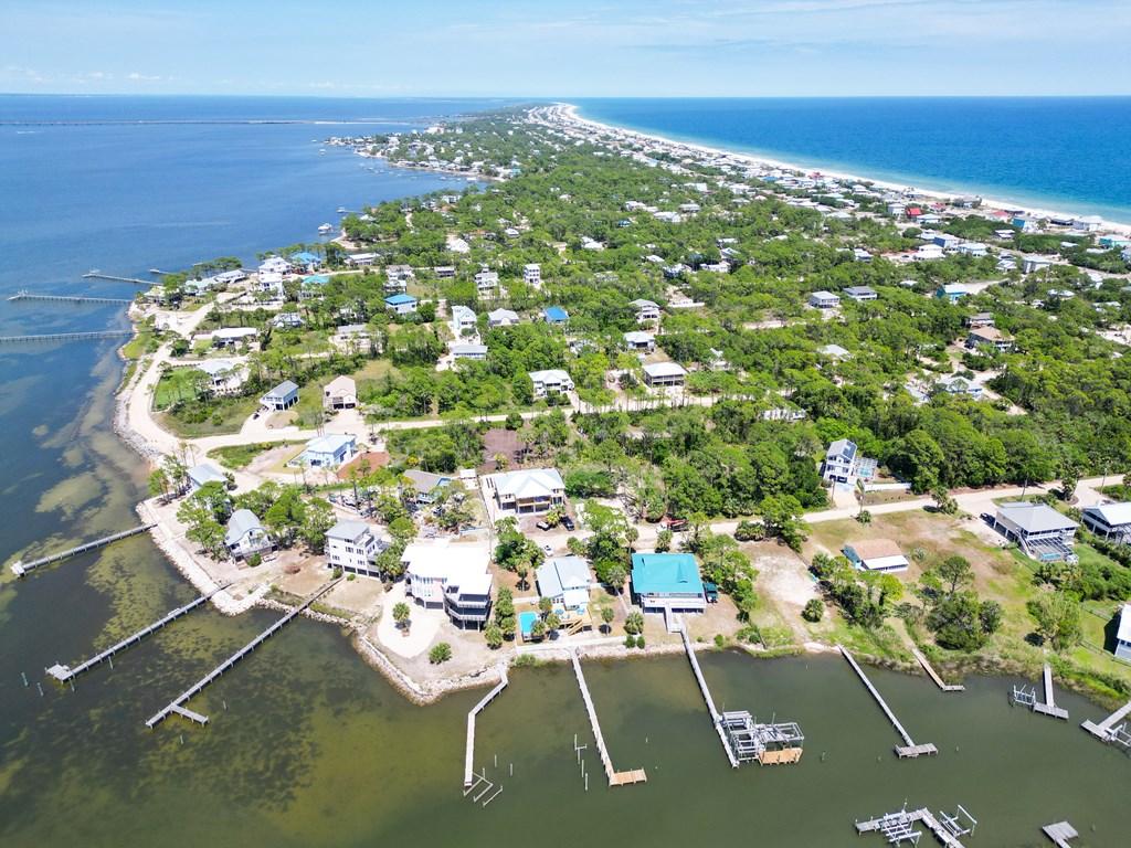 509 W Sawyer St, St. George Island 32328