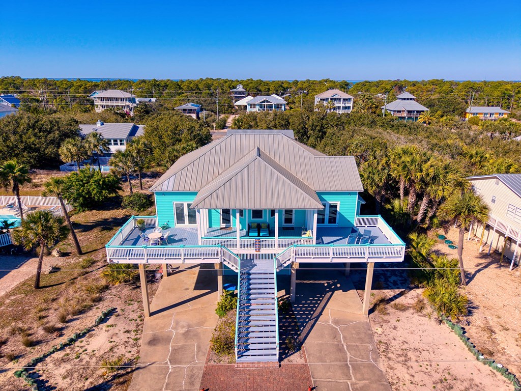 1065 W Gorrie Dr, St. George Island 32328