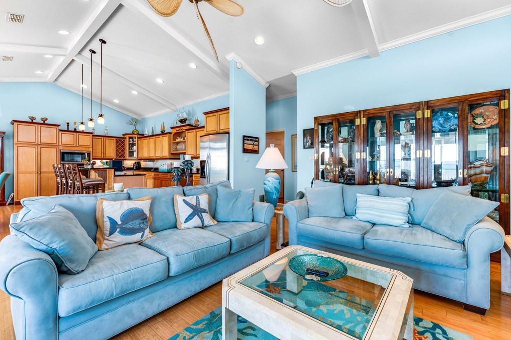 1065 W Gorrie Dr, St. George Island 32328