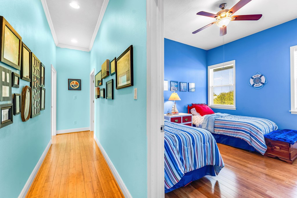 1065 W Gorrie Dr, St. George Island 32328