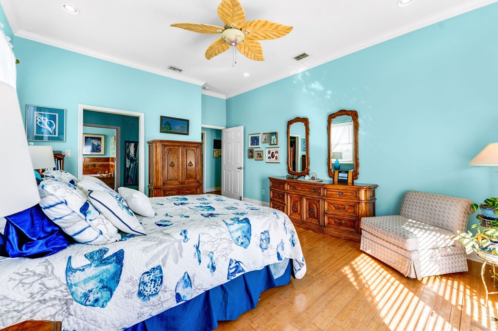 1065 W Gorrie Dr, St. George Island 32328