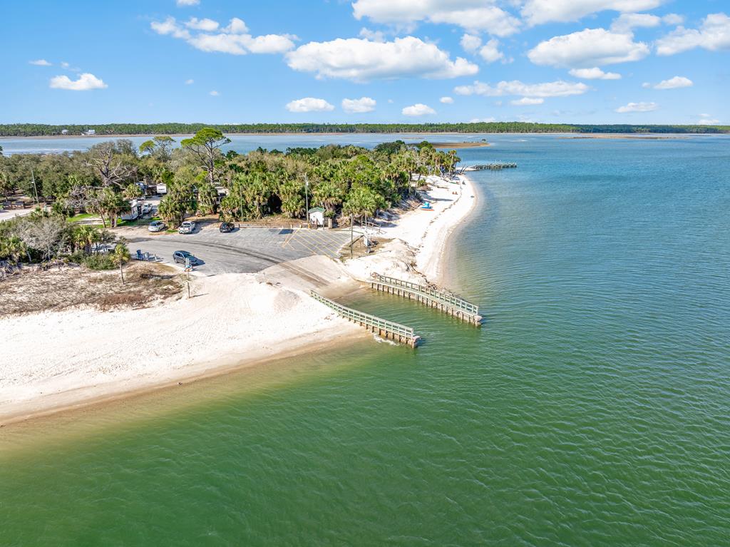 734 Indian Pass Rd, Port St. Joe 32456