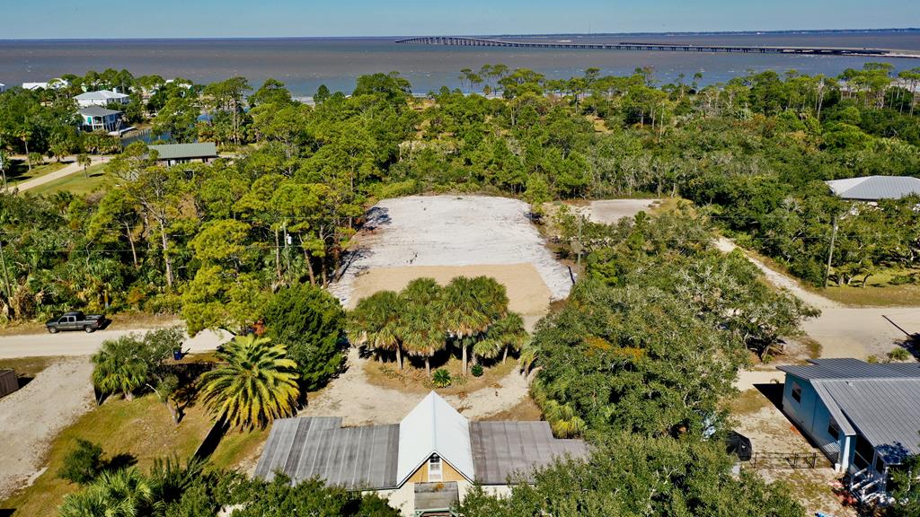 316 W Pine Ave, St. George Island 32328