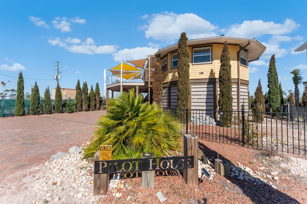 118 Canal Pkwy, 32456