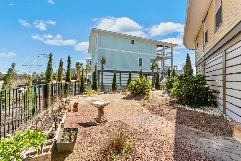 118 Canal Pkwy, 32456