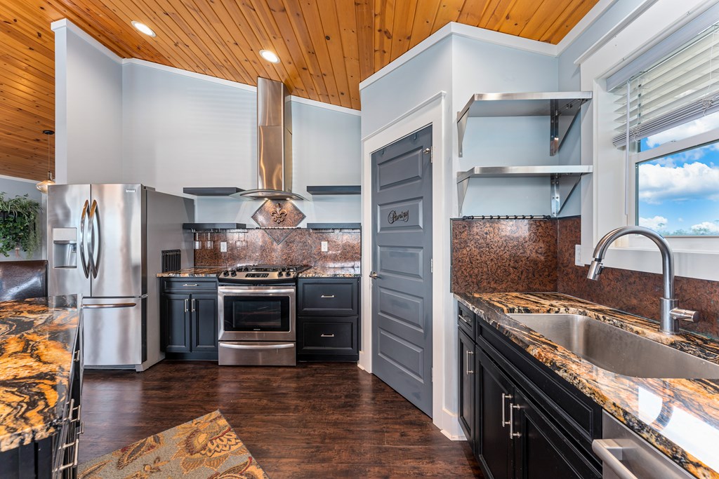 118 Canal Pkwy, 32456