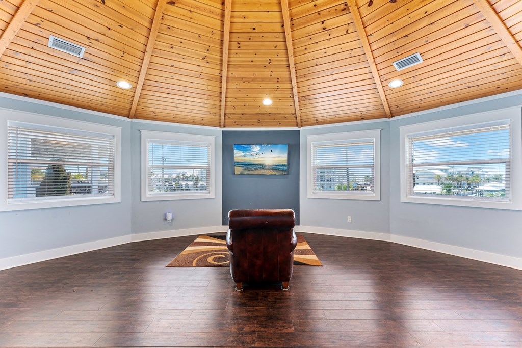 118 Canal Pkwy, 32456